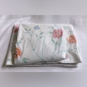 WAMSUTTA  Ultracale Floral Twin Sheets Only